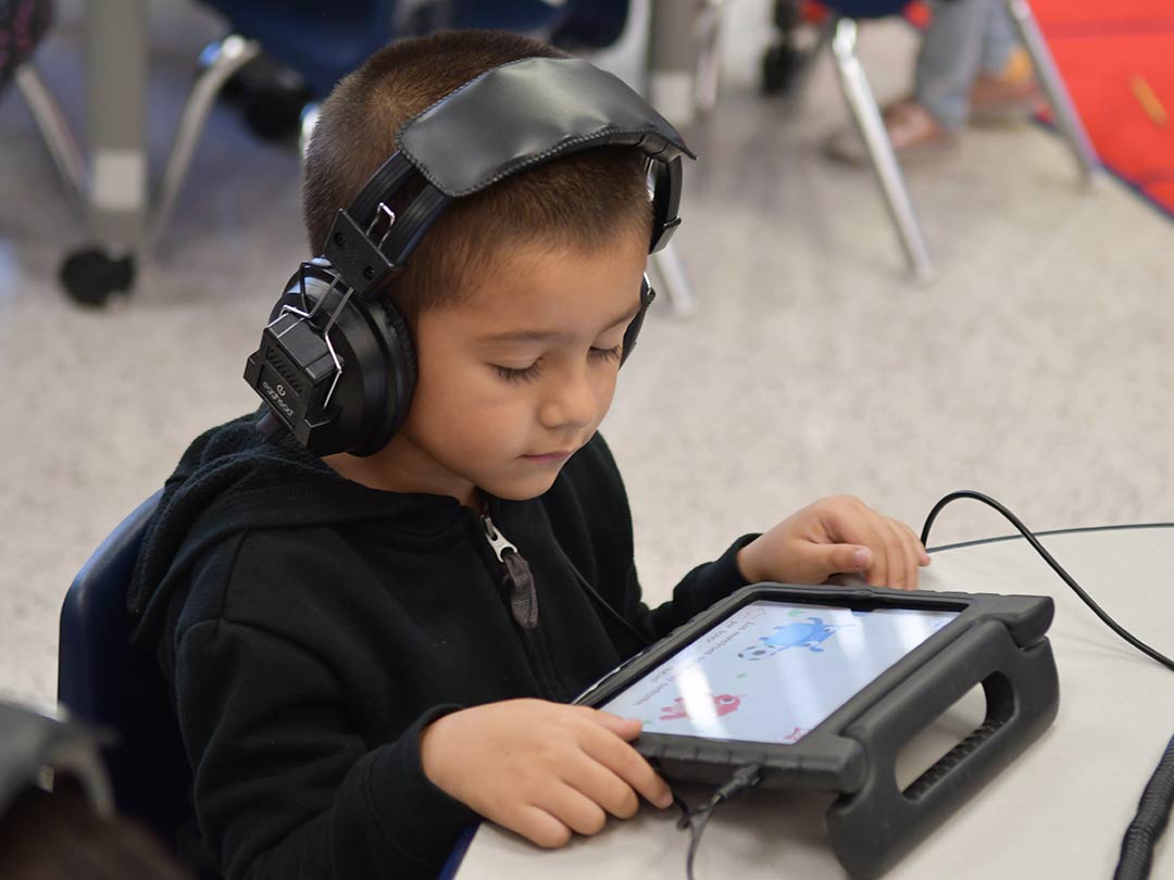 Side Language Learning MORE Surprising Benefits of Learning a Second Language | Global ...