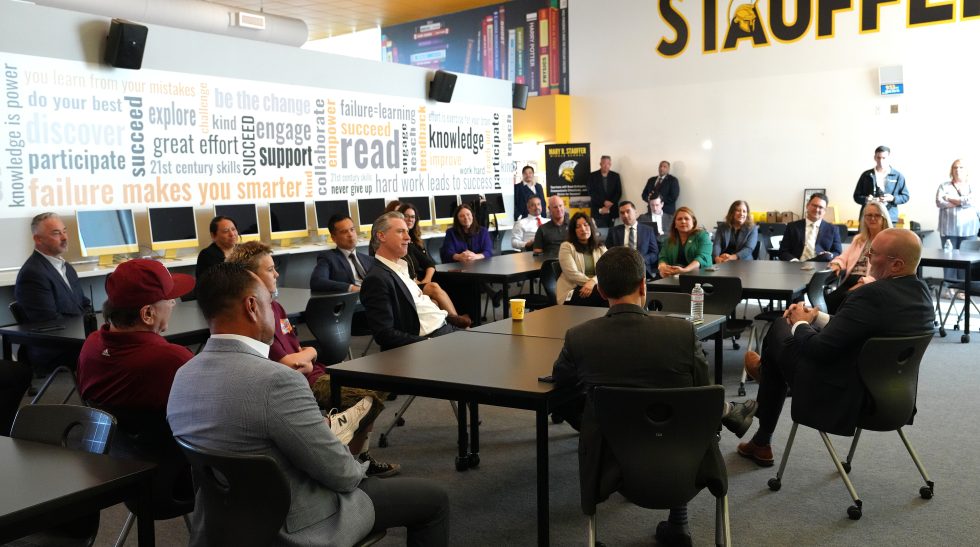 State and Downey Unified leaders participate in a roundtable discussion during the Governor’s visit to Stauffer Middle School.
