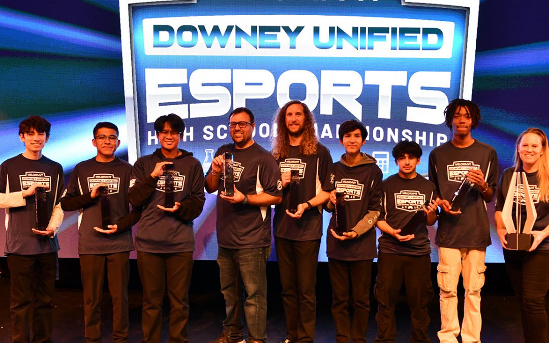 Warren win eSports trophy for a third time!