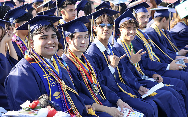 Warren students at graduation ceremony